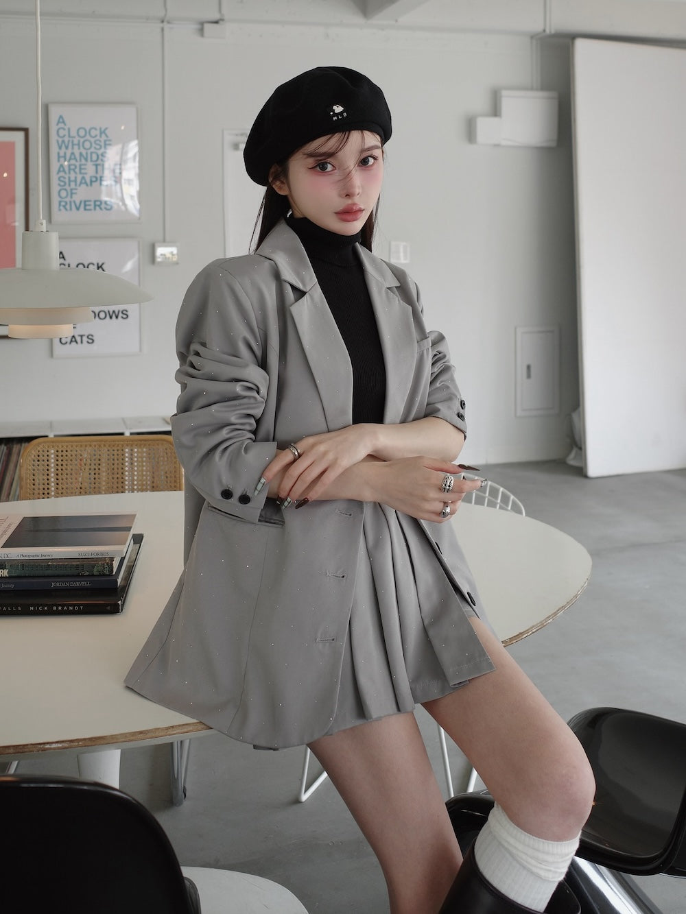 モデル:160cm(着用サイズ:FREE 着用カラー:GRY)