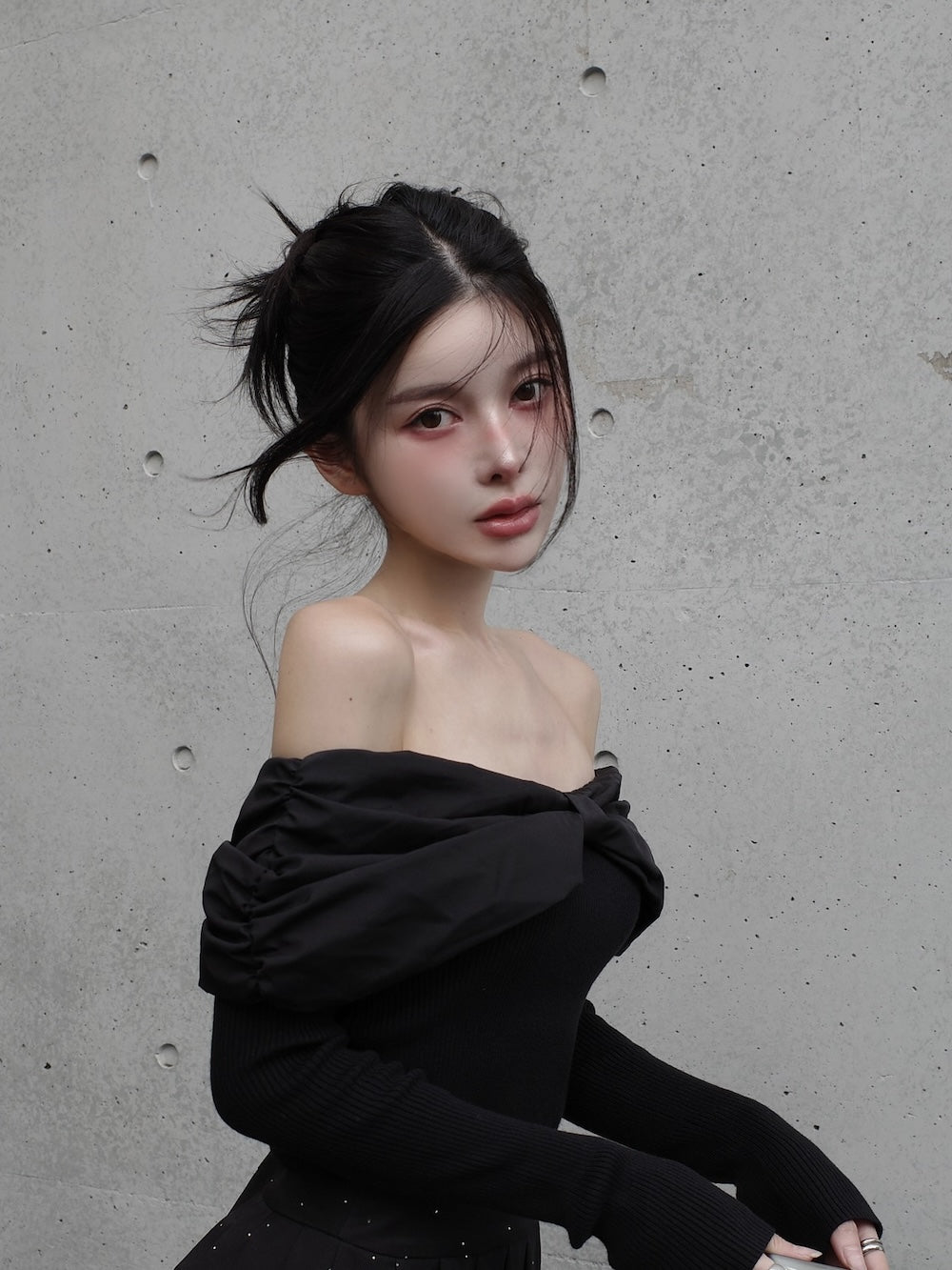 モデル:160cm(着用サイズ:FREE 着用カラー:BLK)