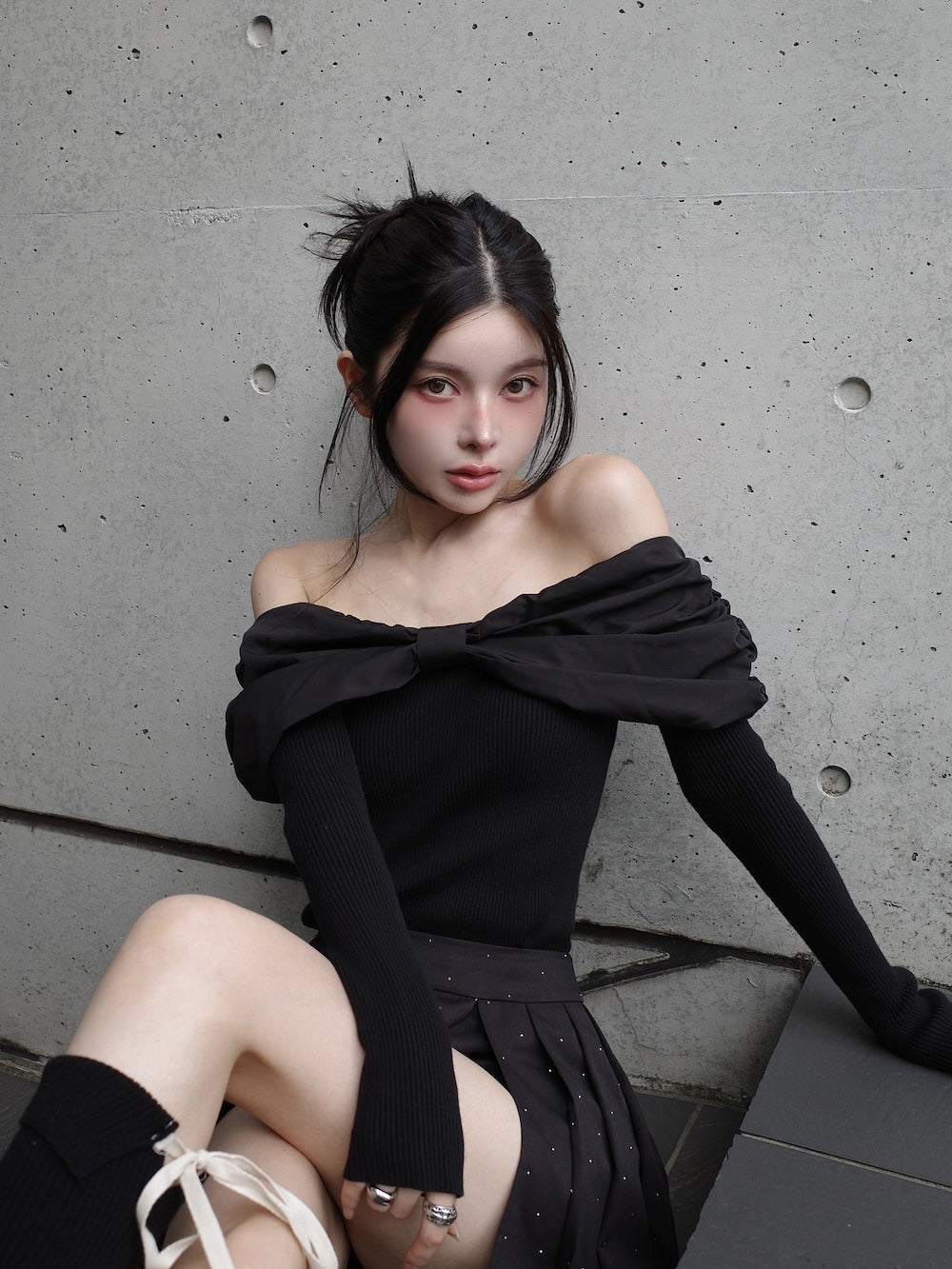 モデル:160cm(着用サイズ:FREE 着用カラー:BLK)