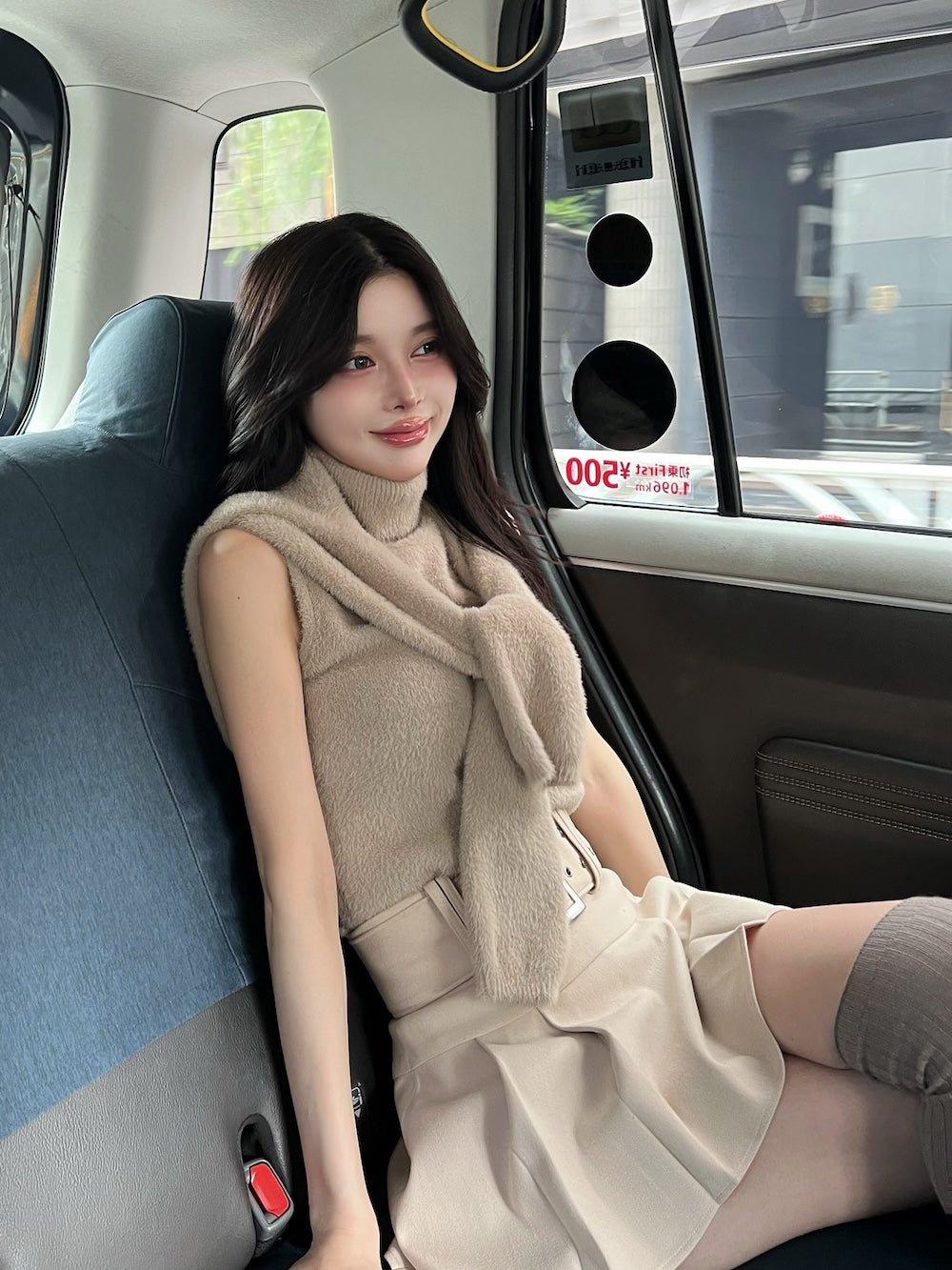 モデル:160cm(着用サイズ:FREE 着用カラー:BEG)