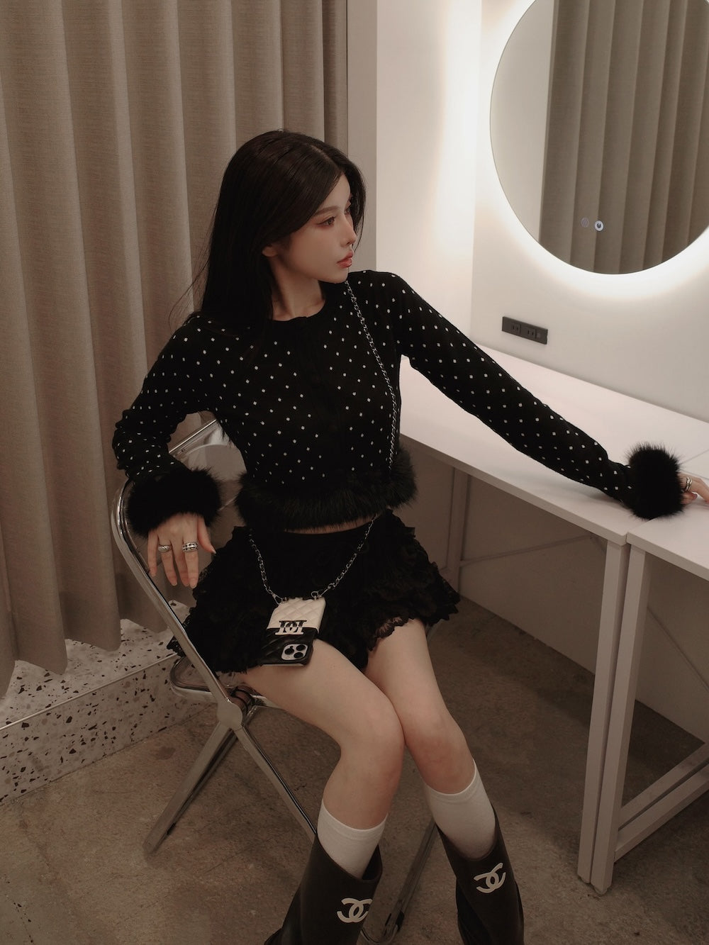モデル:160cm(着用サイズ:FREE 着用カラー:BLK)