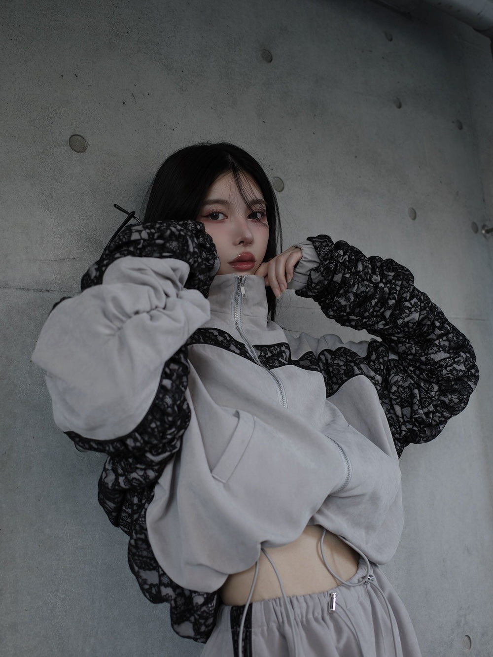 モデル:160cm(着用サイズ:FREE 着用カラー:GRY)