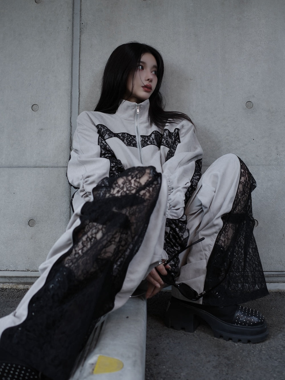 モデル:160cm(着用サイズ:FREE 着用カラー:GRY)