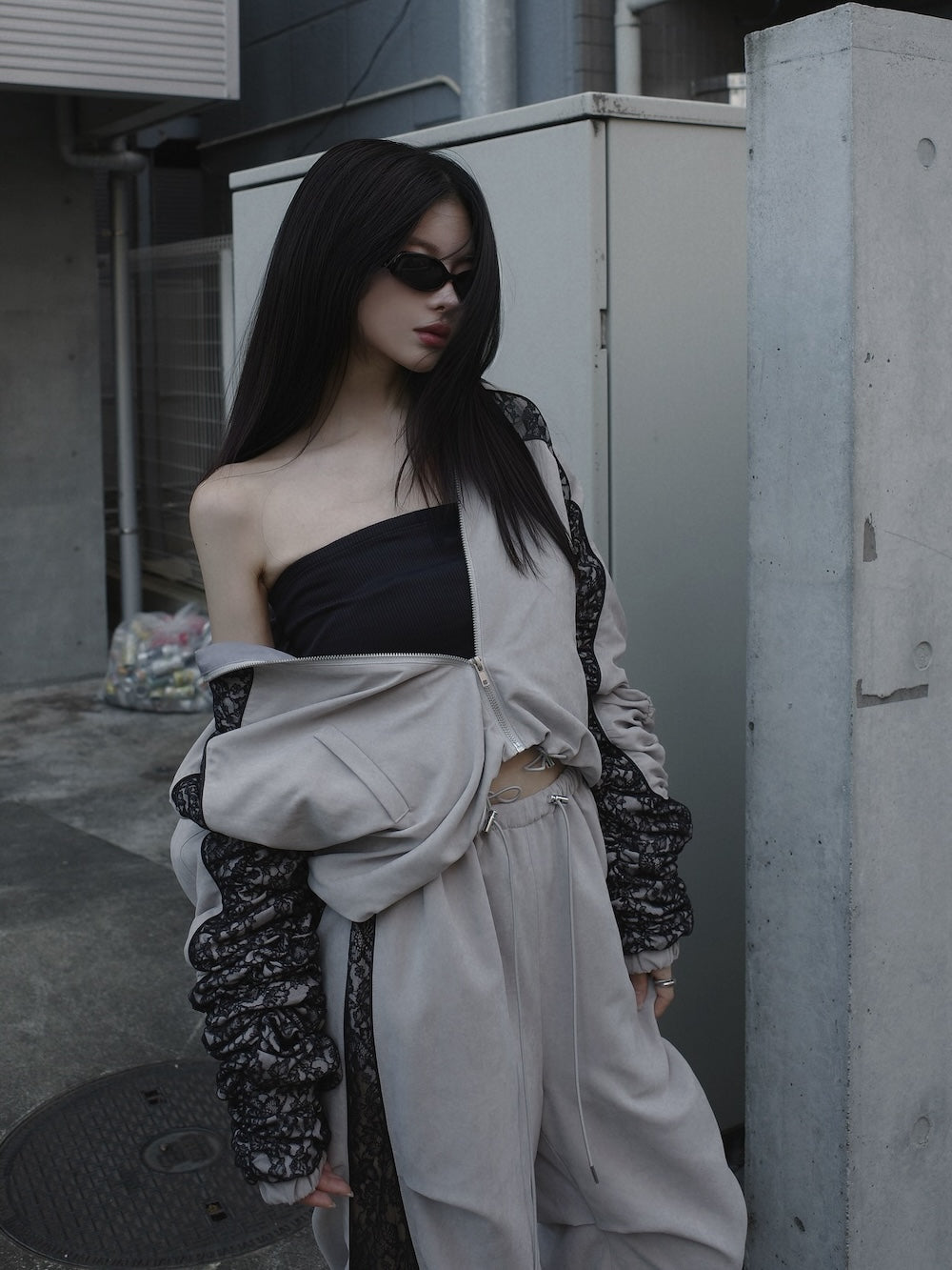 モデル:160cm(着用サイズ:FREE 着用カラー:GRY)