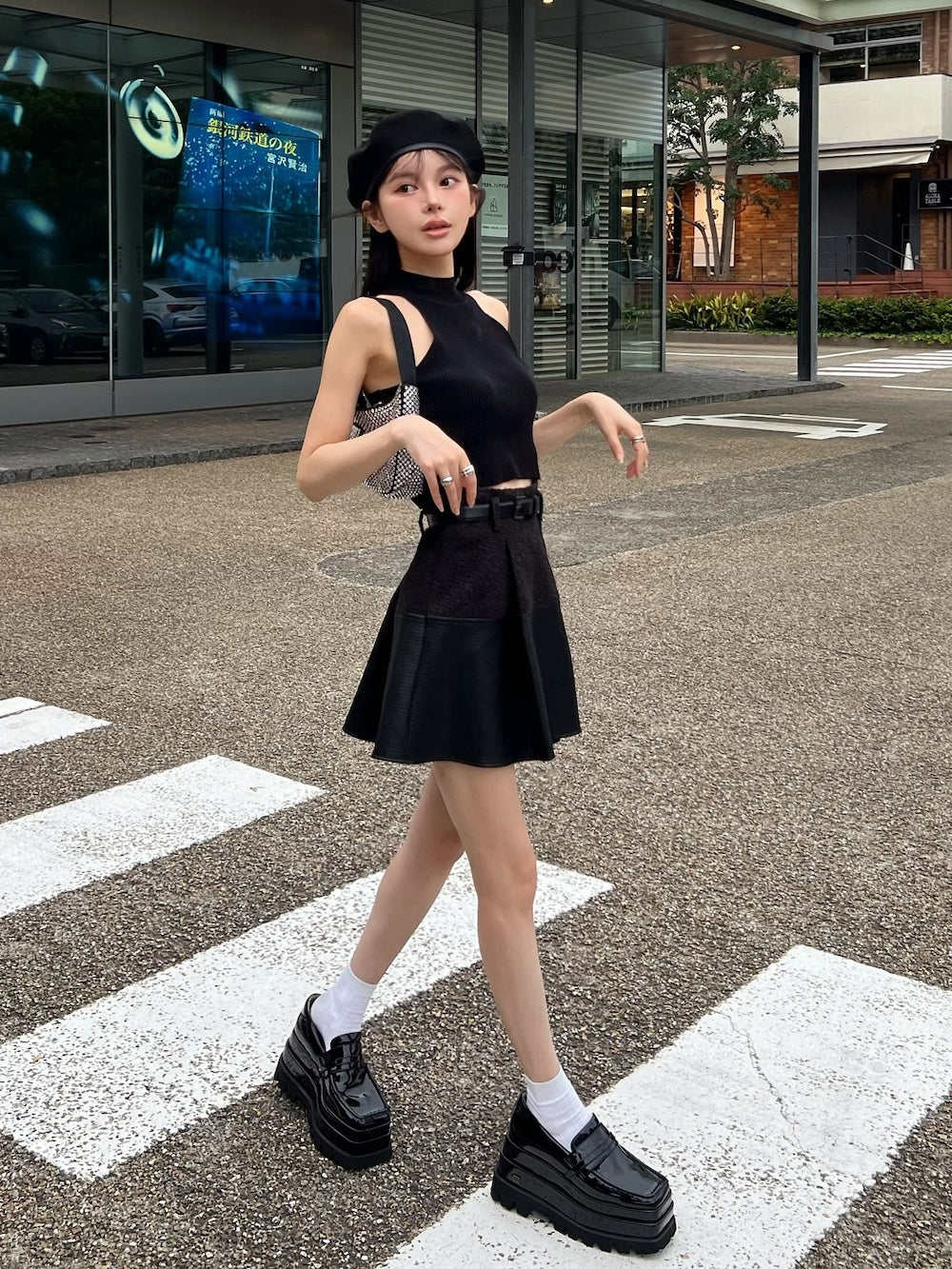 モデル:160cm(着用サイズ:S 着用カラー:BLK)