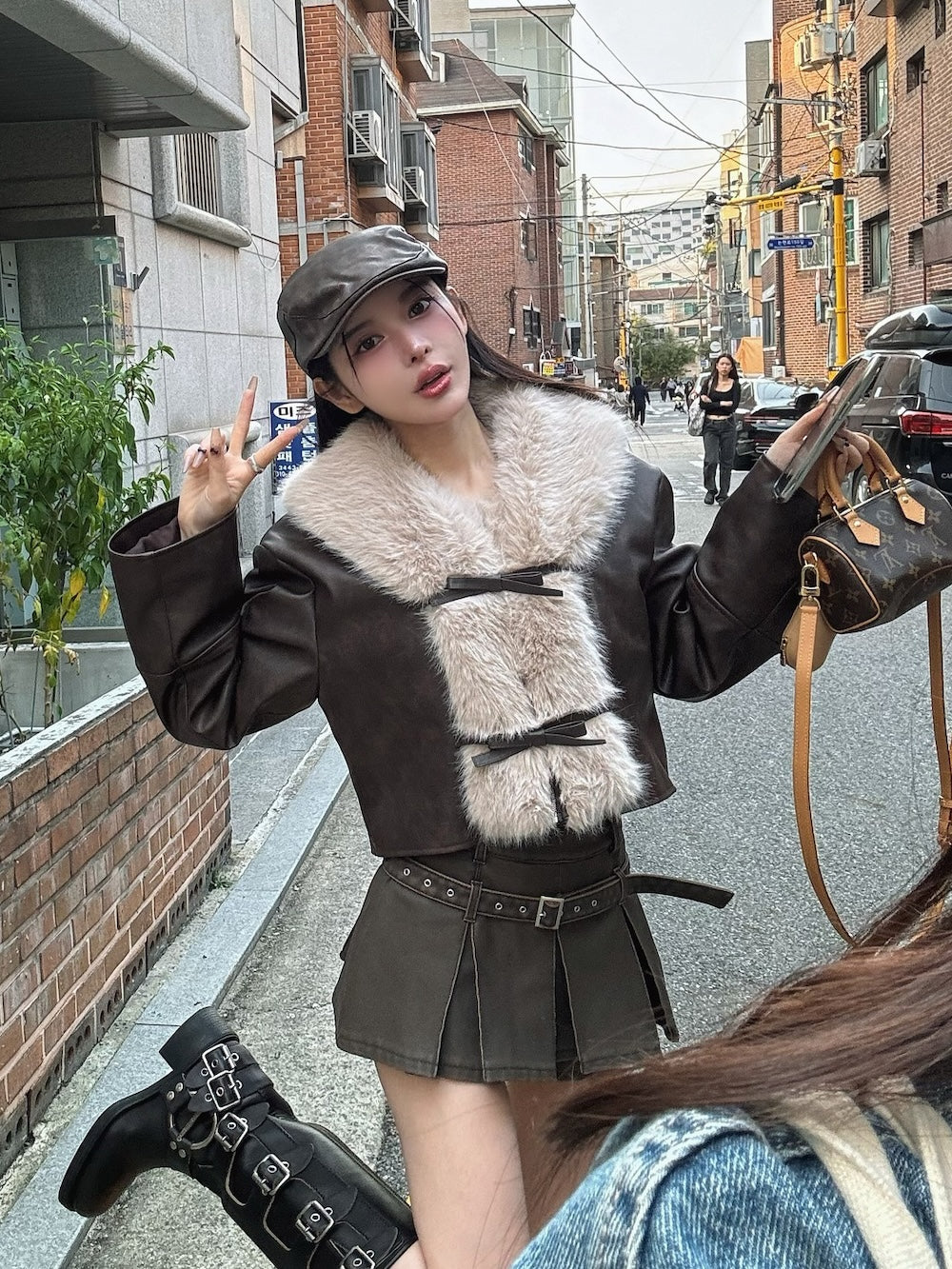 モデル:160cm(着用サイズ:FREE 着用カラー:BRN)