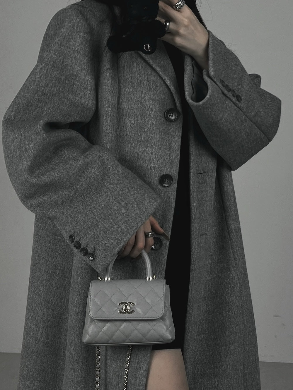 モデル:160cm(着用サイズ:FREE 着用カラー:GRY)
