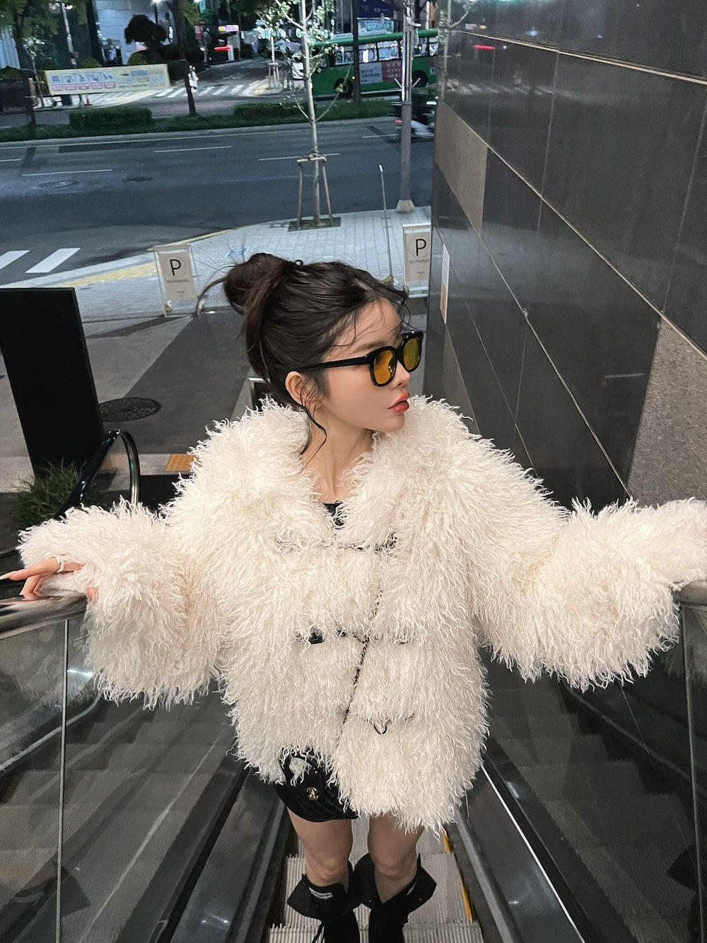 モデル:160cm(着用サイズ:FREE 着用カラー:IVO)