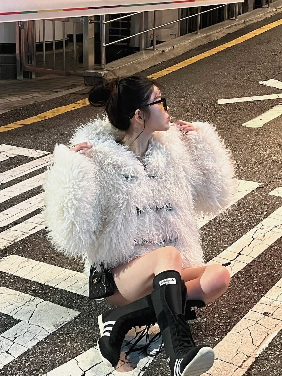 モデル:160cm(着用サイズ:FREE 着用カラー:IVO)