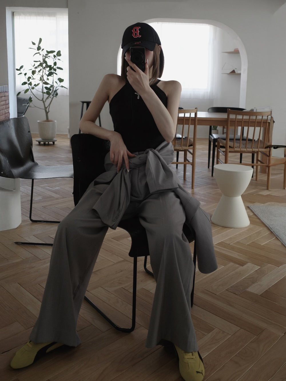 モデル:160cm(着用サイズ:FREE 着用カラー:GRY)