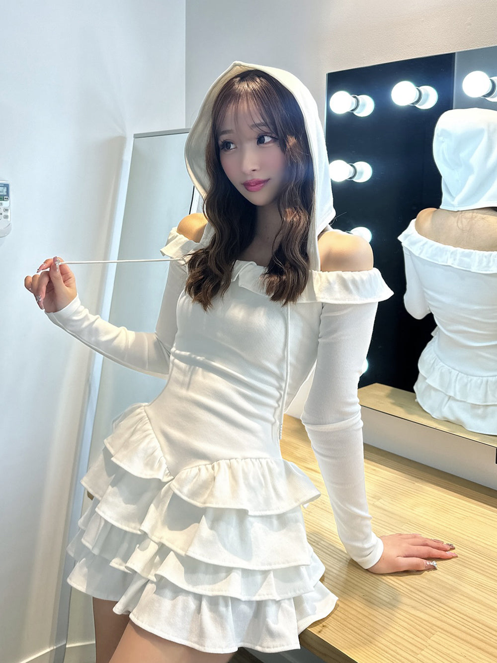 モデル:156cm(着用サイズ:FREE 着用カラー:WHT)