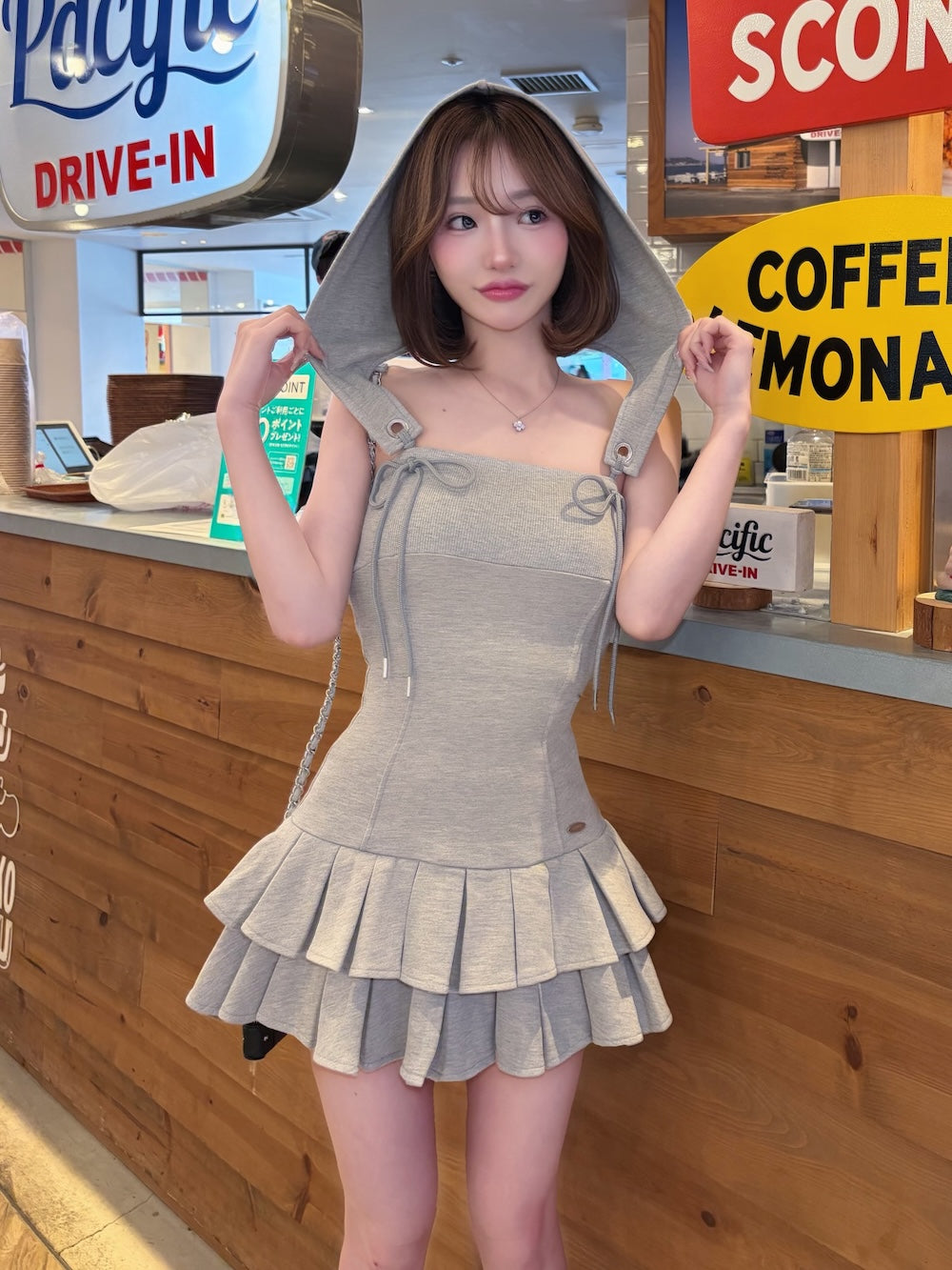 モデル:158cm(着用サイズ:FREE 着用カラー:GRY)