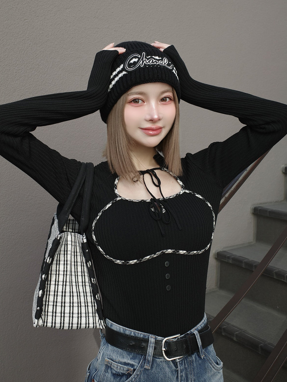 モデル:160cm(着用サイズ:FREE 着用カラー:BLK)