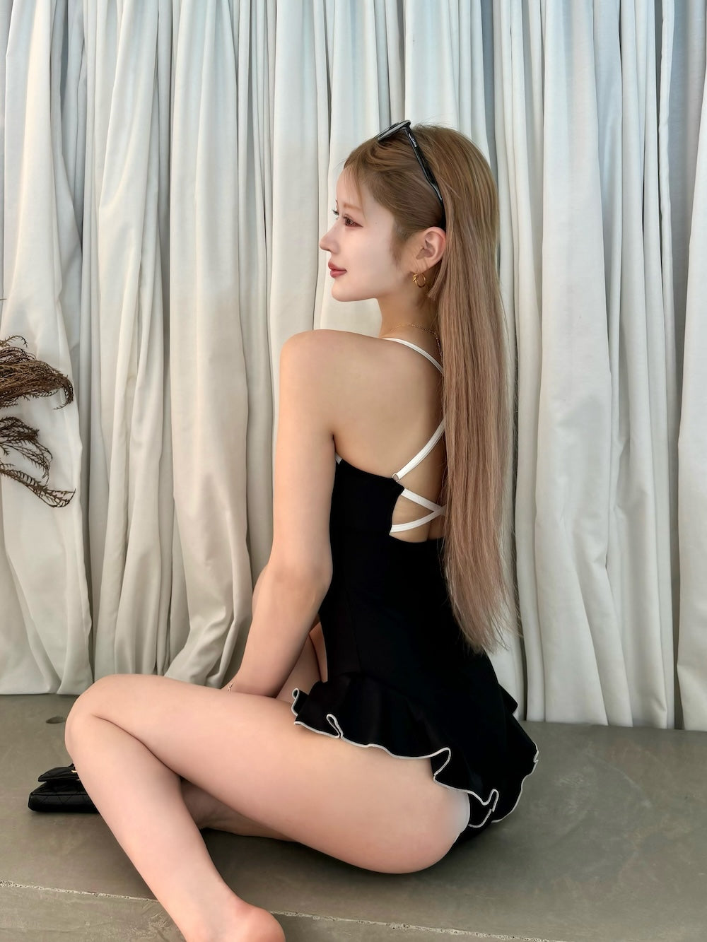 モデル:165cm(着用サイズ:FREE 着用カラー:BLK)