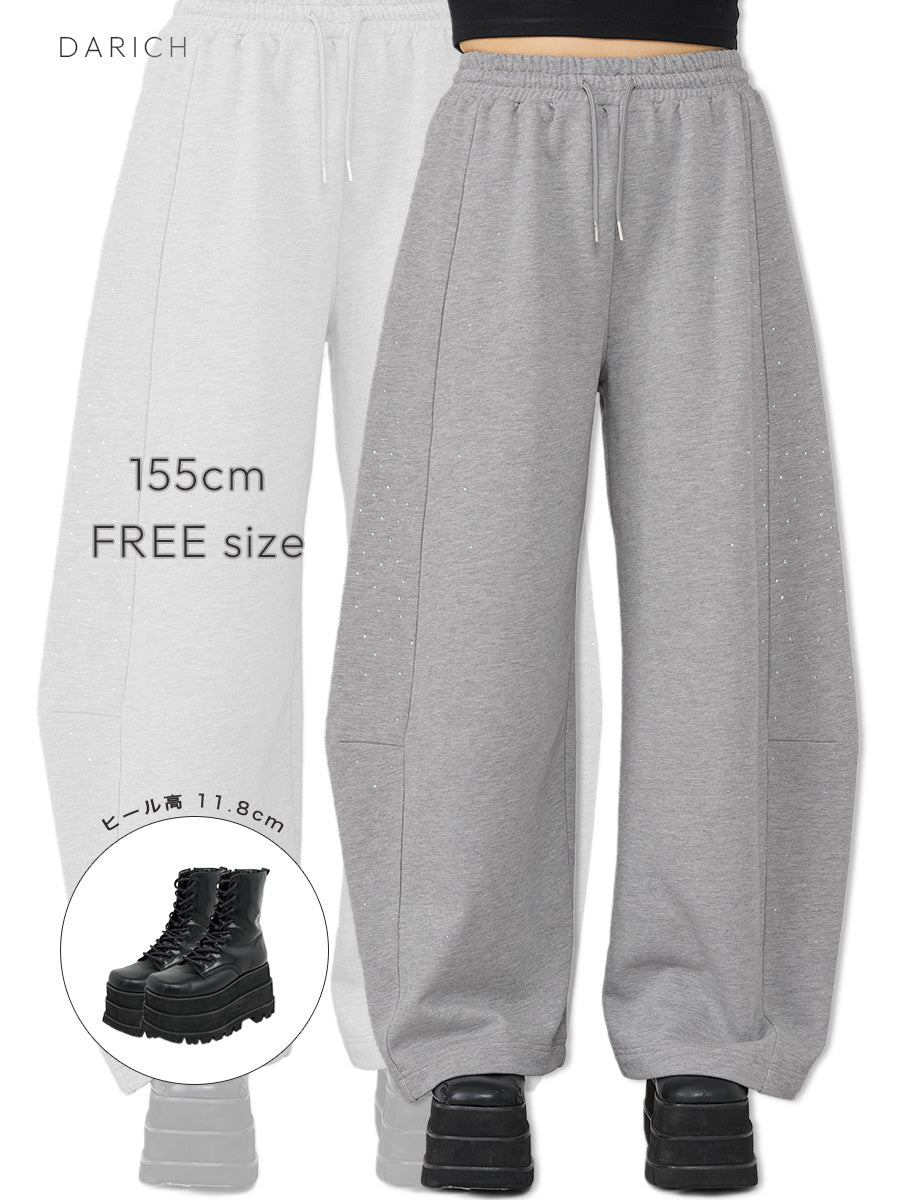モデル:155cm(着用サイズ:FREE 着用カラー:GRY)