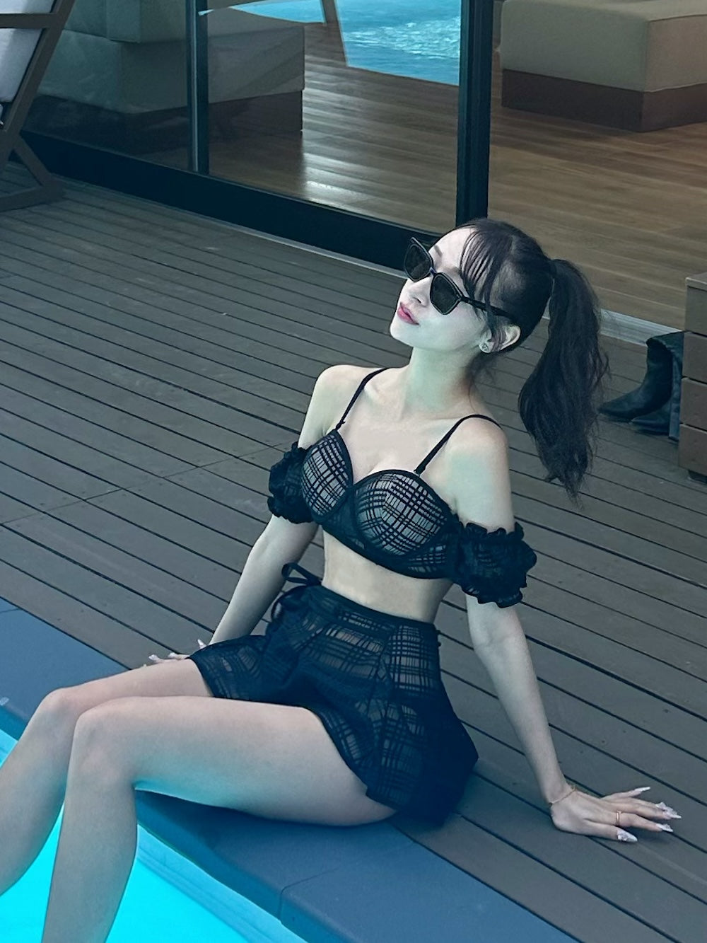 モデル:156cm(着用サイズ:FREE 着用カラー:BLK)