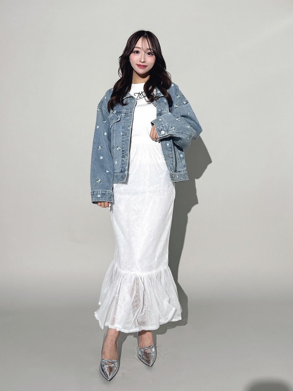 モデル:156cm(着用サイズ:FREE 着用カラー:I-BLU)