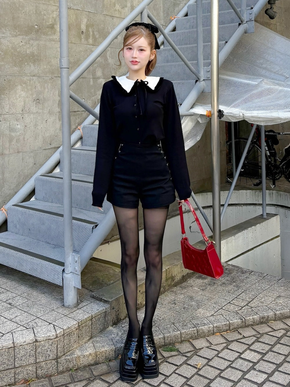 モデル:164cm(着用サイズ:FREE 着用カラー:BLK)