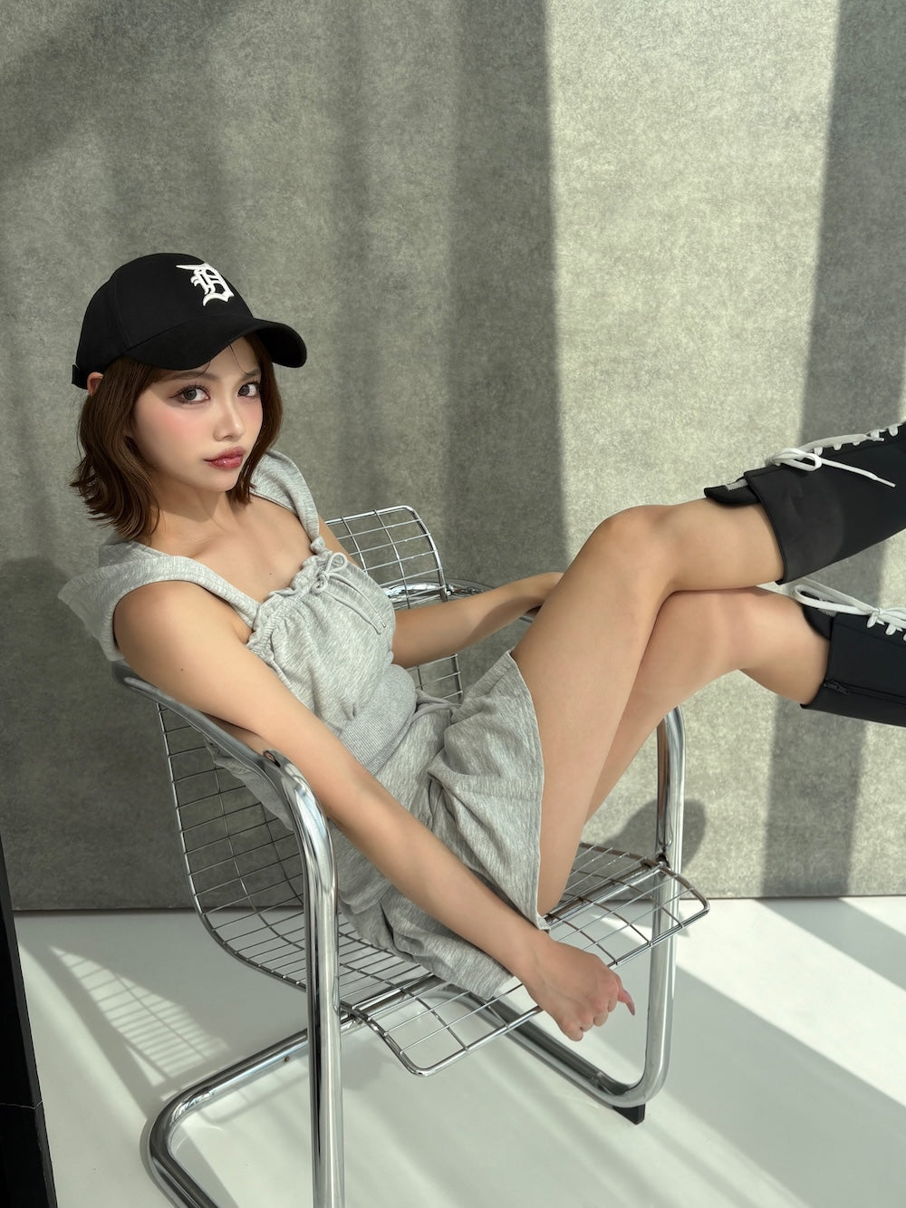 モデル:163cm(着用サイズ:FREE 着用カラー:GRY)