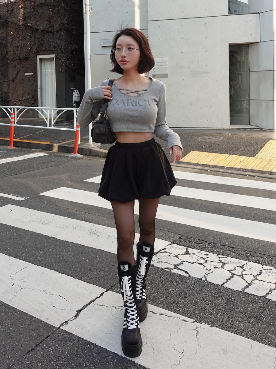 モデル:155cm(着用サイズ:FREE 着用カラー:GRY)
