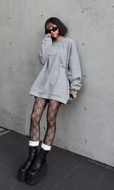 モデル:155cm(着用サイズ:FREE 着用カラー:GRY)