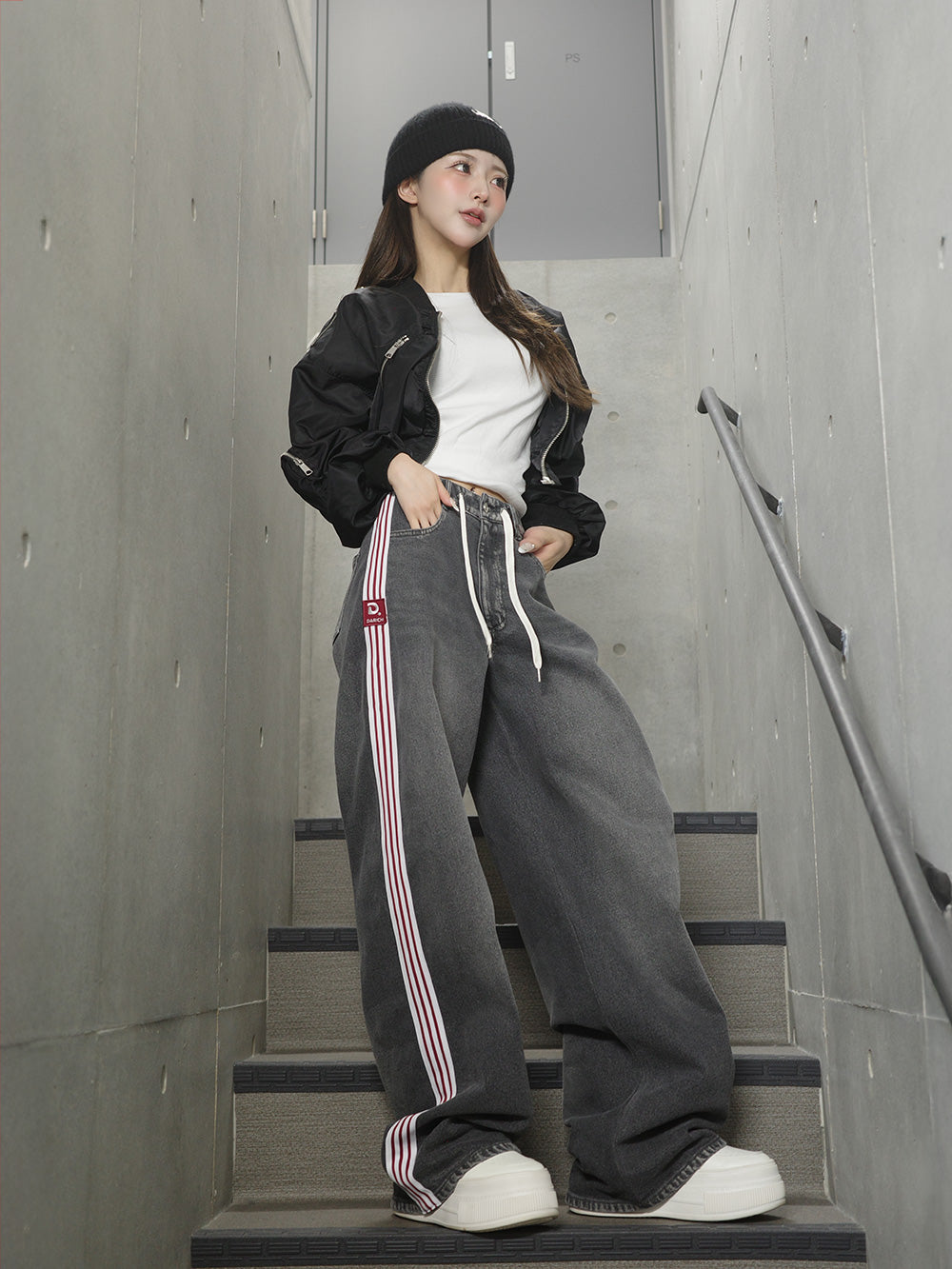 モデル:158cm(着用サイズ:S 着用カラー:BLK)