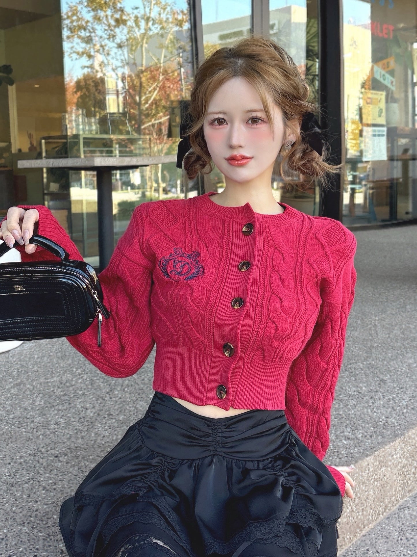 モデル:164cm(着用サイズ:FREE 着用カラー:RED)