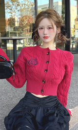 モデル:164cm(着用サイズ:FREE 着用カラー:RED)