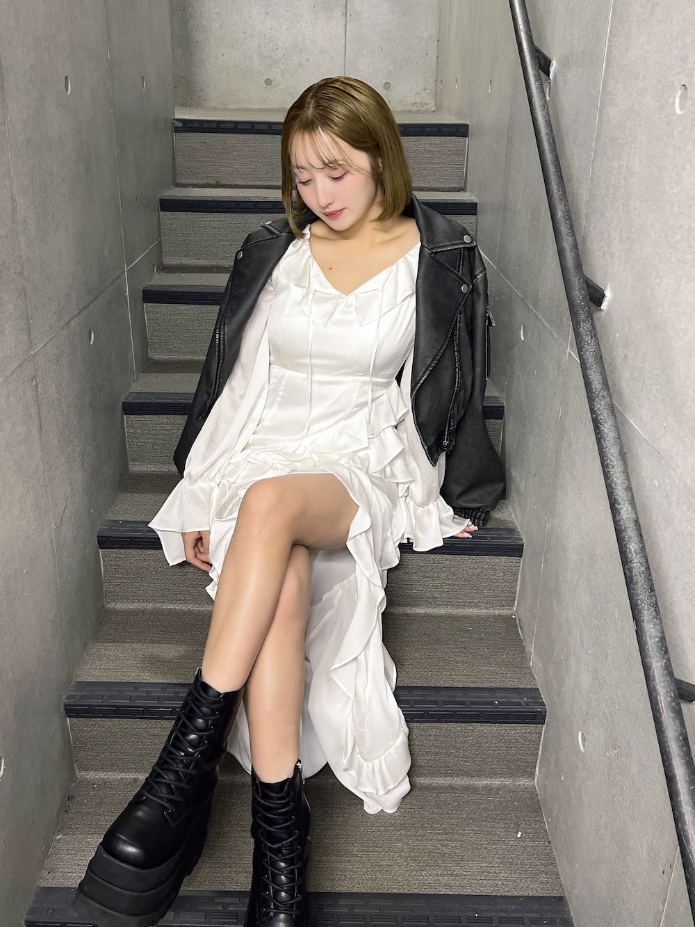 モデル:155cm(着用サイズ:FREE 着用カラー:WHT)