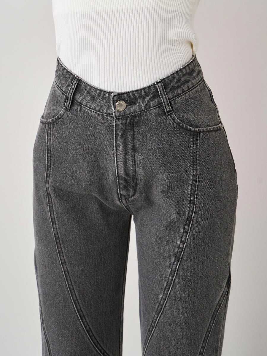 モデル:163cm(着用サイズ:S 着用カラー:BLK)