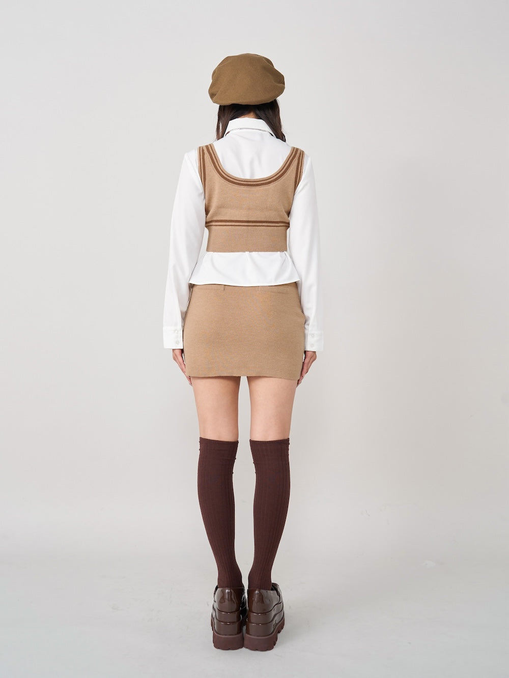 モデル:163cm(着用サイズ:FREE 着用カラー:BEG)