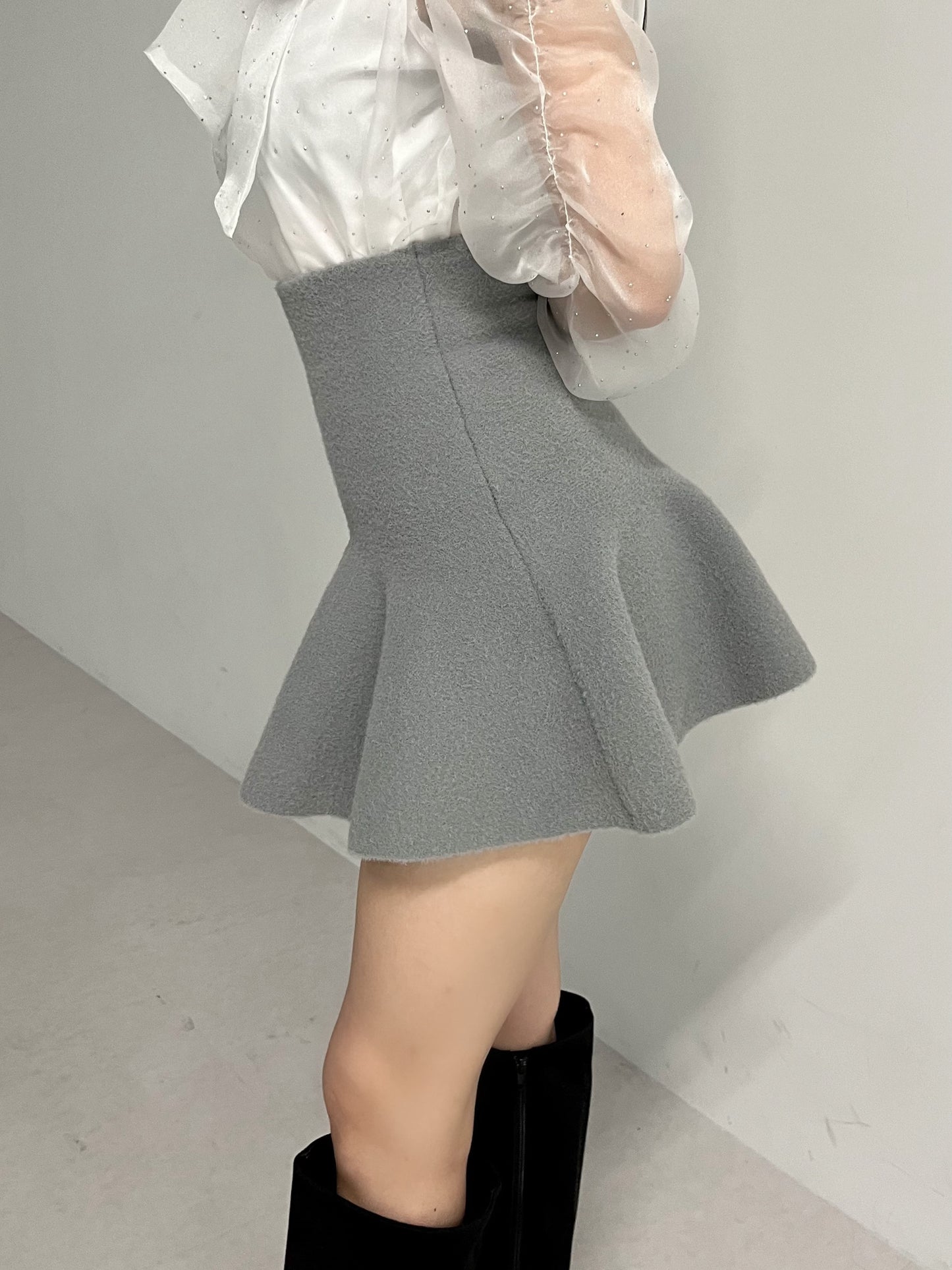 モデル:158cm(着用サイズ:FREE 着用カラー:GRY)