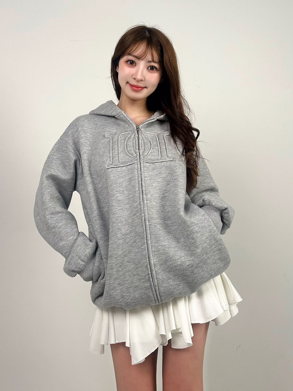 モデル:159cm(着用サイズ:FREE 着用カラー:GRY)