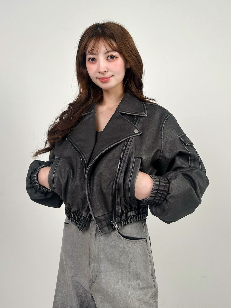 モデル:159cm(着用サイズ:FREE 着用カラー:BLK)