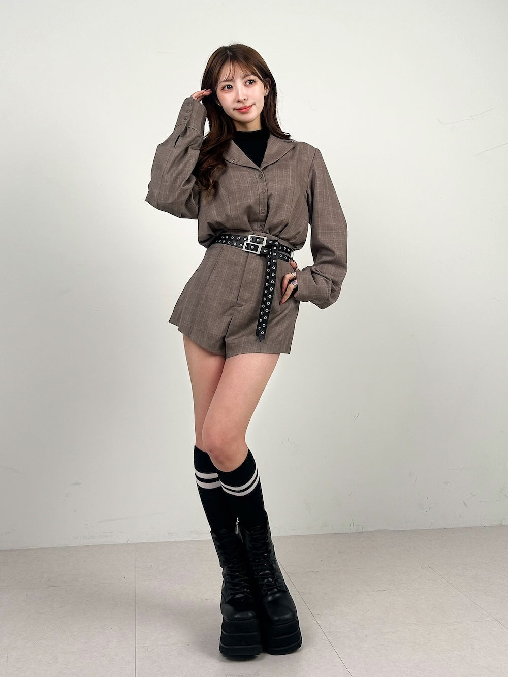 モデル:159cm(着用サイズ:S 着用カラー:BRN)