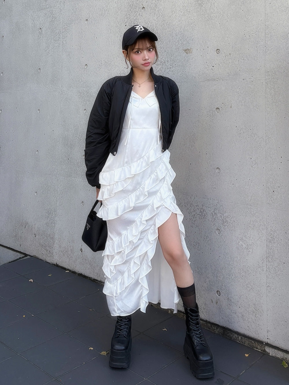 モデル:163cm(着用サイズ:FREE 着用カラー:WHT)