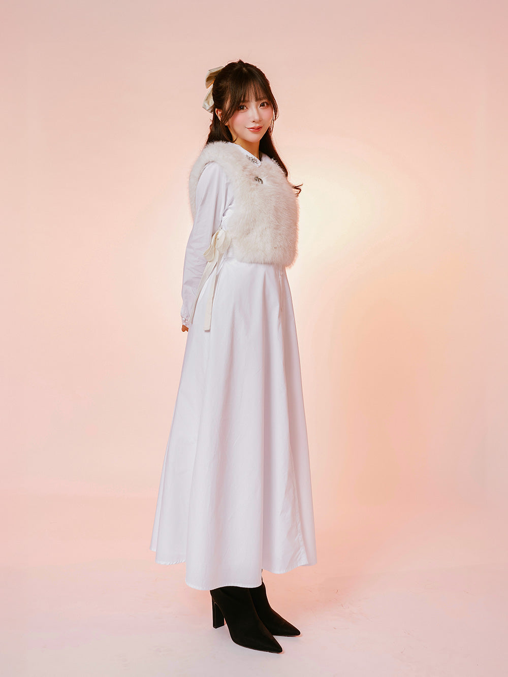 モデル:158cm(着用サイズ:FREE 着用カラー:WHT)