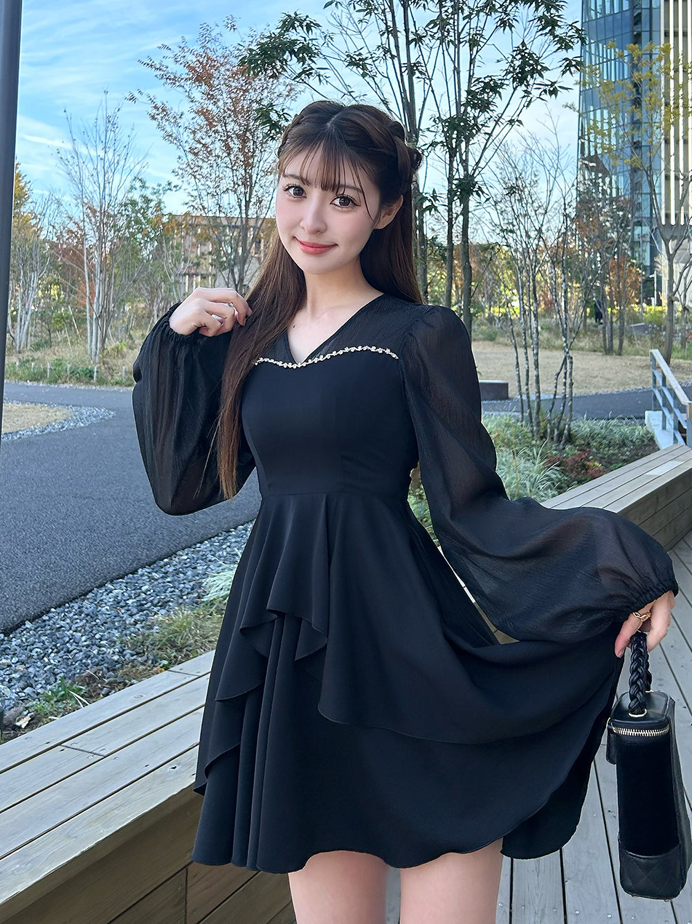 モデル:159cm(着用サイズ:FREE 着用カラー:BLK)