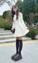 モデル:156cm(着用サイズ:FREE 着用カラー:WHT)