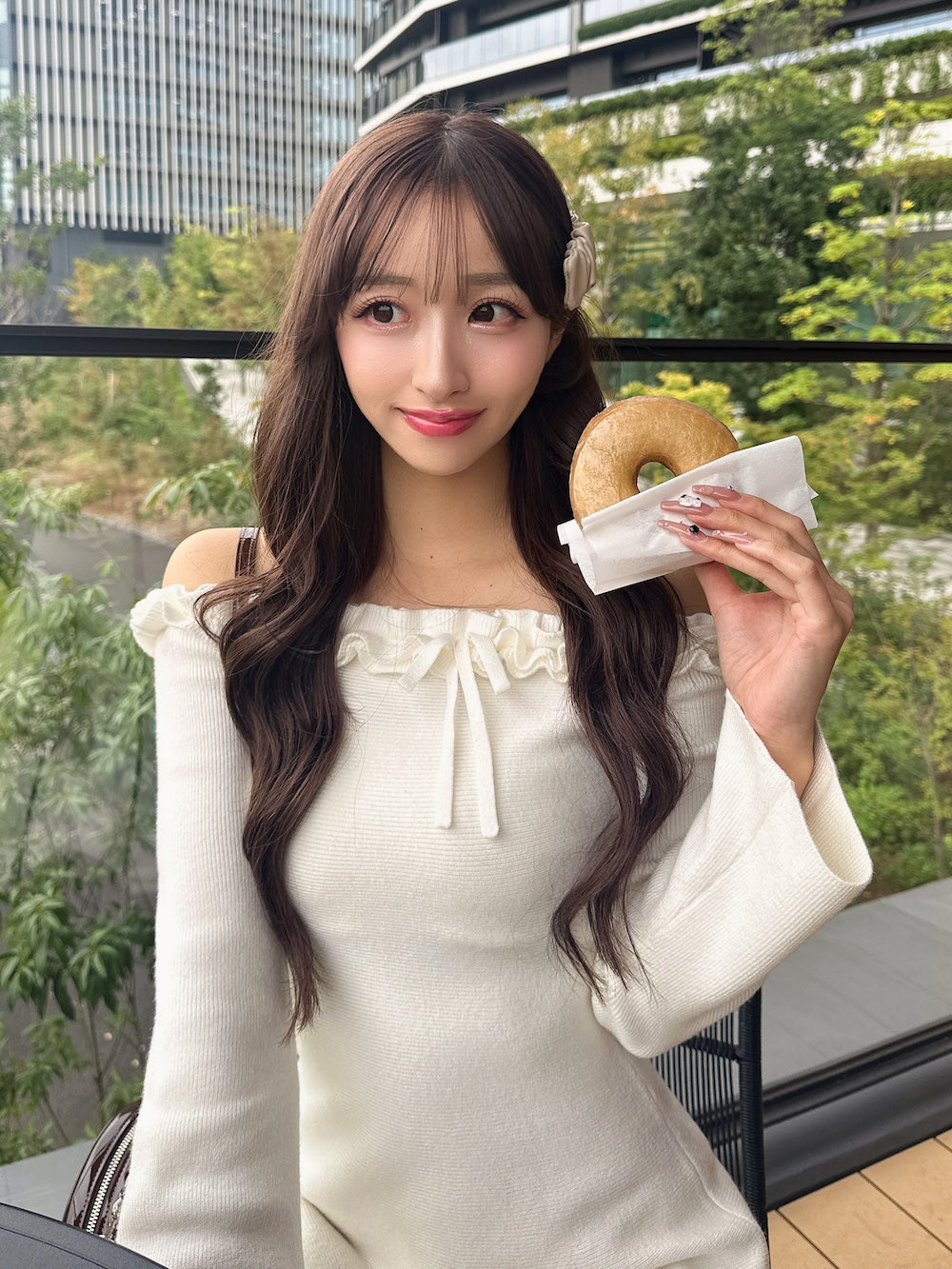 モデル:156cm(着用サイズ:FREE 着用カラー:WHT)