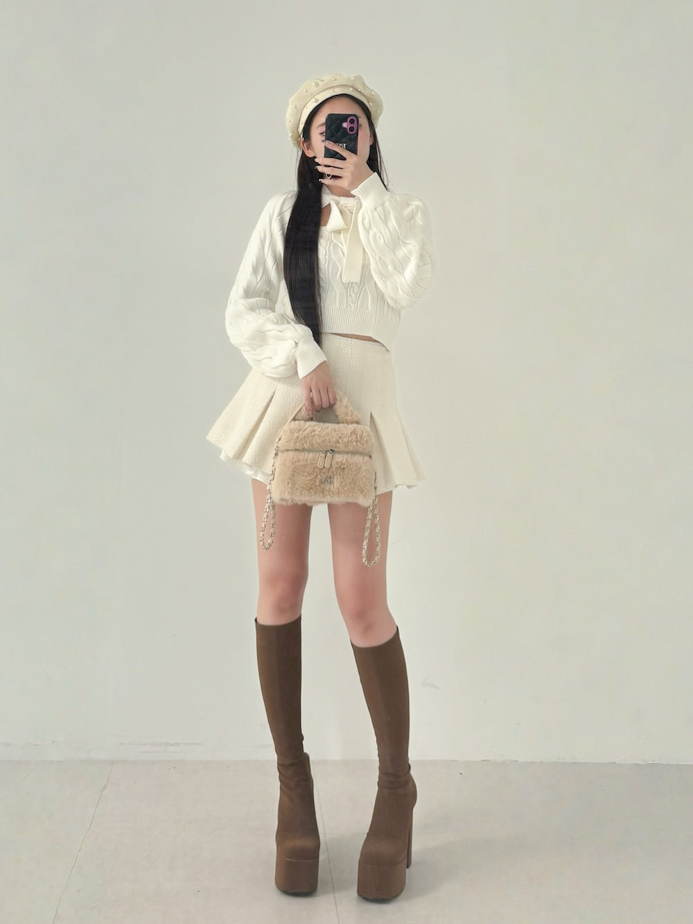 モデル:155cm(着用サイズ:FREE 着用カラー:WHT)