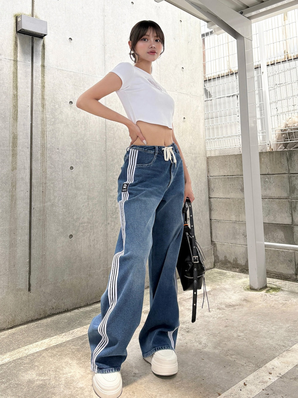 モデル:163cm(着用サイズ:FREE 着用カラー:WHT)