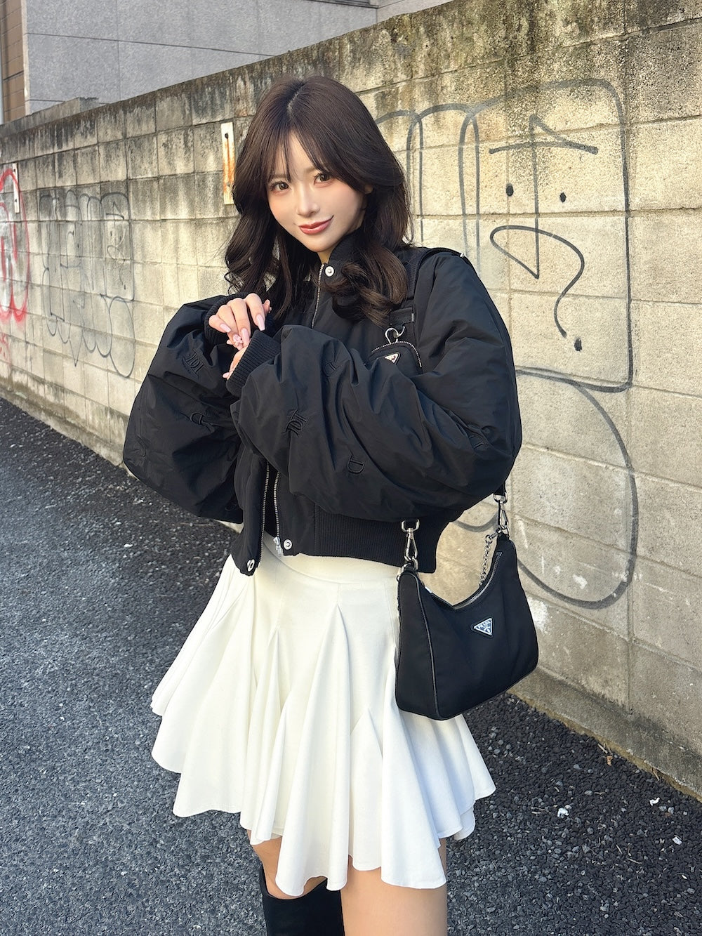 モデル:158cm(着用サイズ:FREE 着用カラー:BLK)