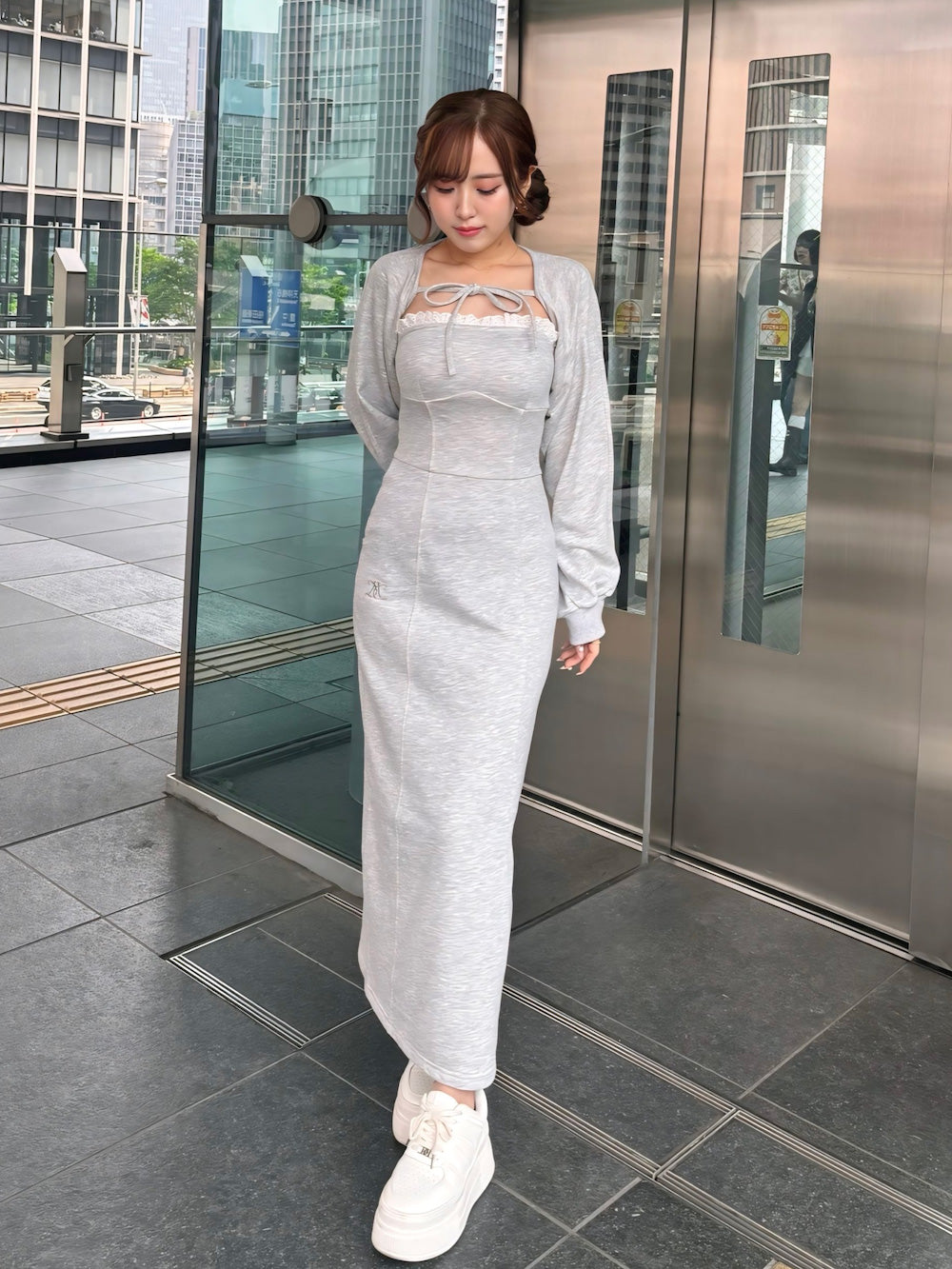 モデル:155cm(着用サイズ:FREE 着用カラー:GRY)