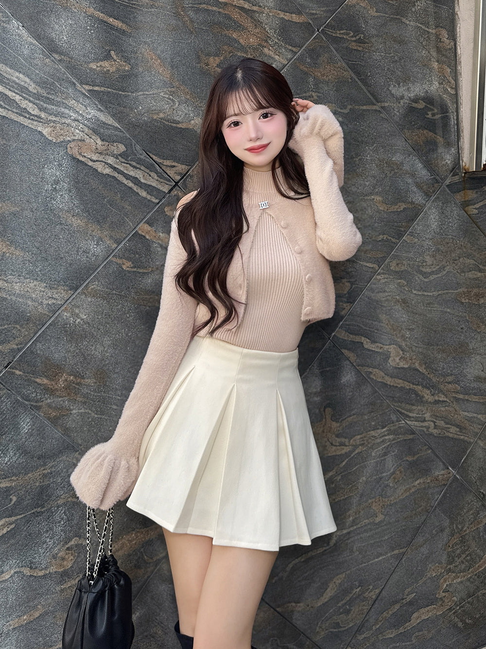 モデル:158cm(着用サイズ:FREE 着用カラー:PNK)