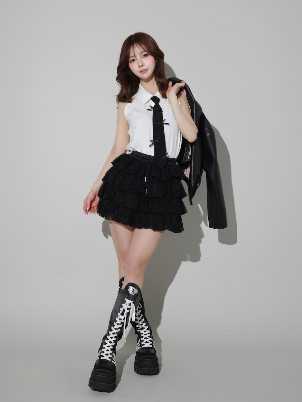 モデル:158cm(着用サイズ:FREE 着用カラー:WHT)