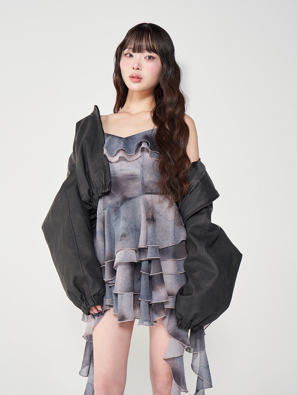 モデル:163cm(着用サイズ:FREE 着用カラー:BLK)
