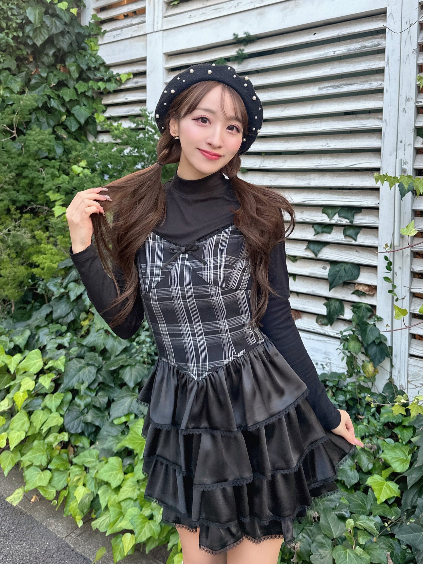 モデル:156cm(着用サイズ:FREE 着用カラー:BLK)