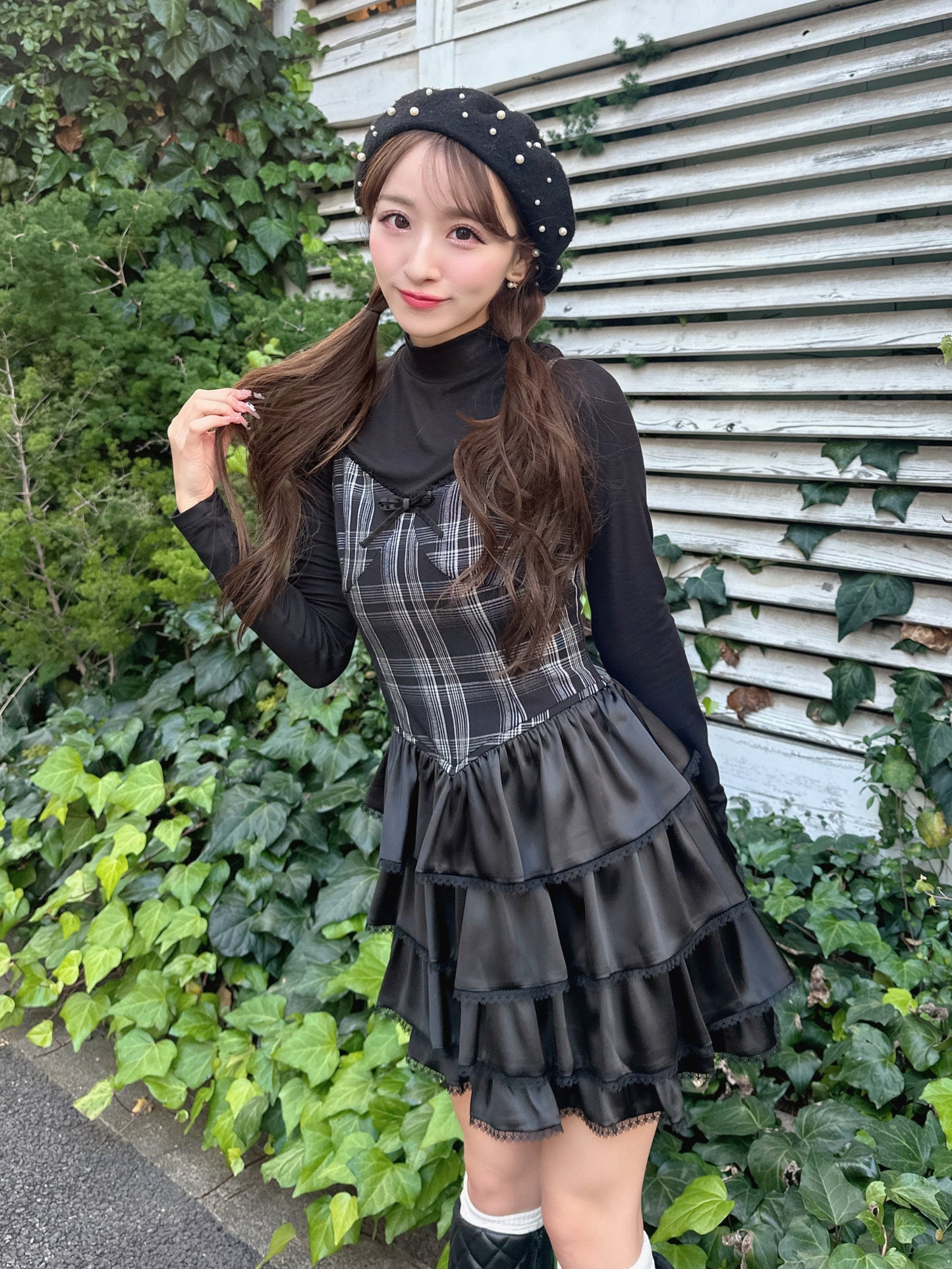 モデル:156cm(着用サイズ:FREE 着用カラー:BLK)