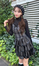 モデル:156cm(着用サイズ:FREE 着用カラー:BLK)